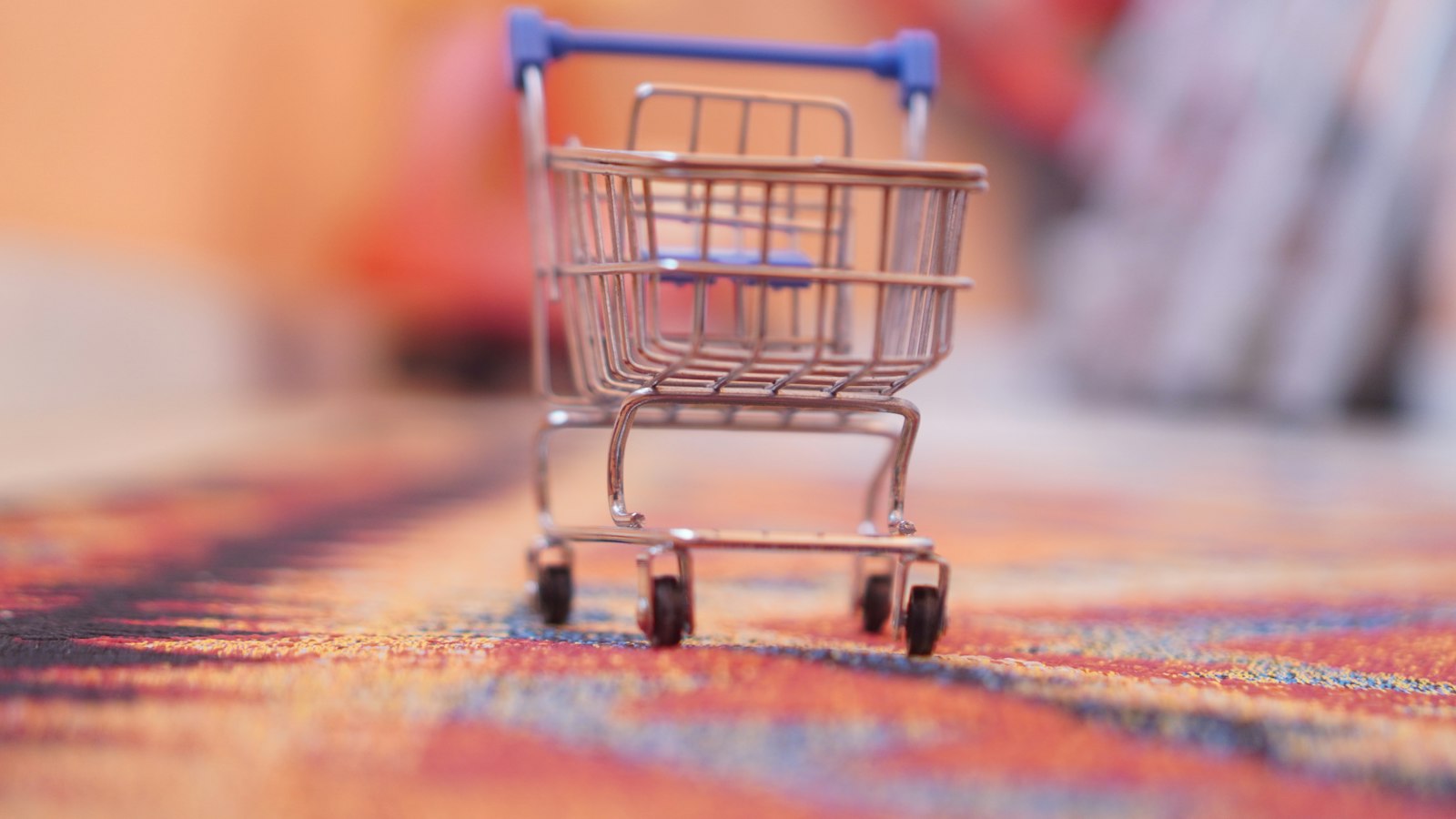 Shopify ouvre ses outils d’achat aux agents IA : que vérifier avant de laisser un assistant vendre pour vous ?